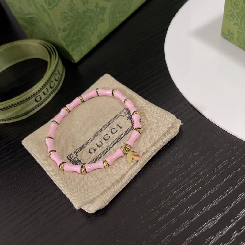 G*u*i bracelets
